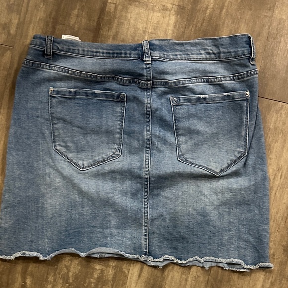 Kensie Blue Denim Skirt - Picture 4 of 5
